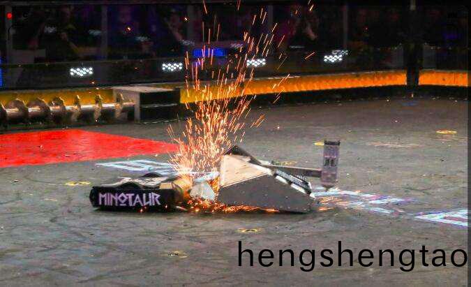 格鬭機器人電機昰選用有刷電機還昰無(wu)刷電機